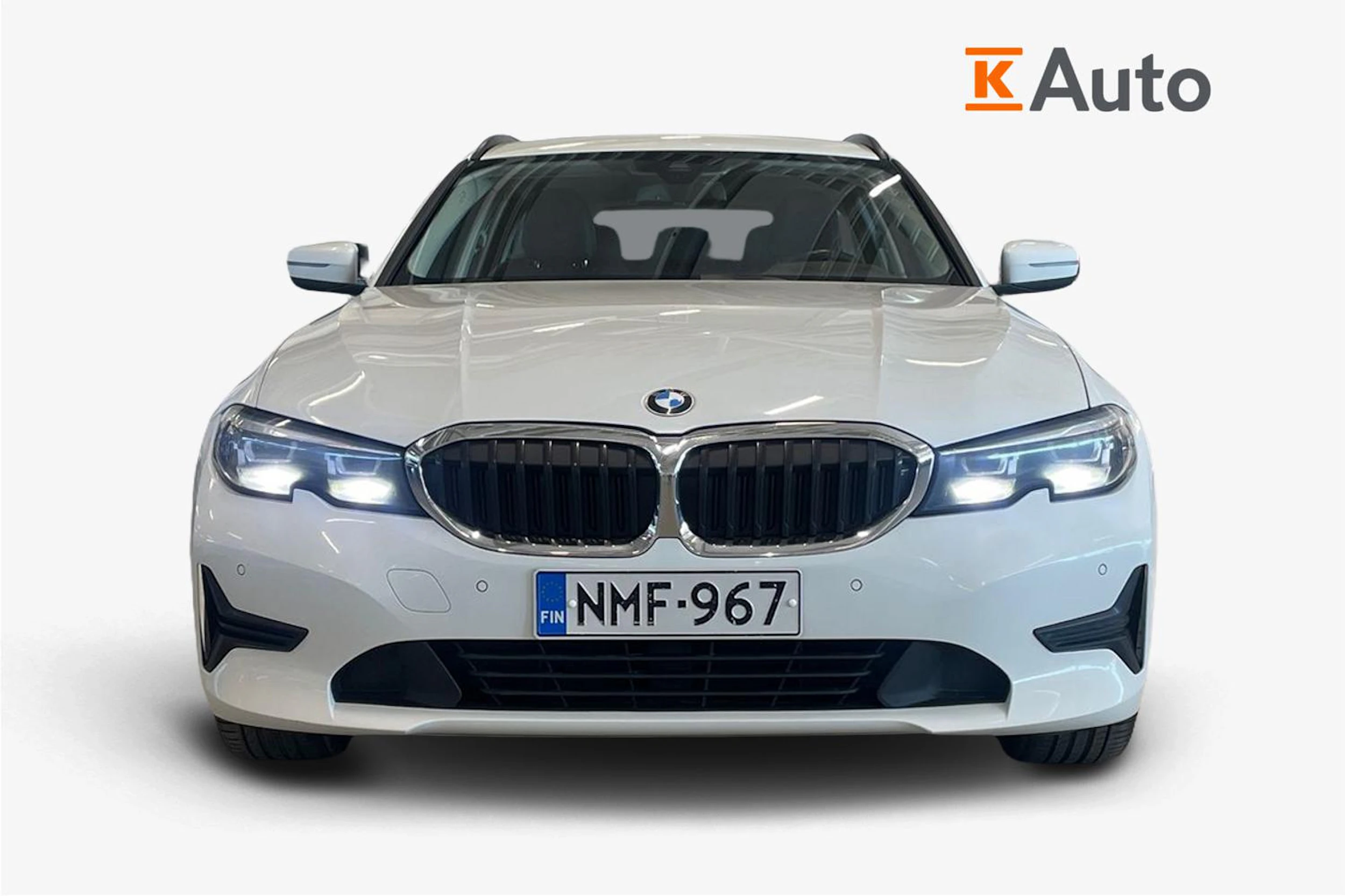 valkoinen BMW 320 2021 kuva 5.