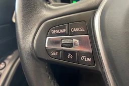 valkoinen BMW 320 2021 kuva 18.