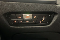 valkoinen BMW 320 2021 kuva 19.