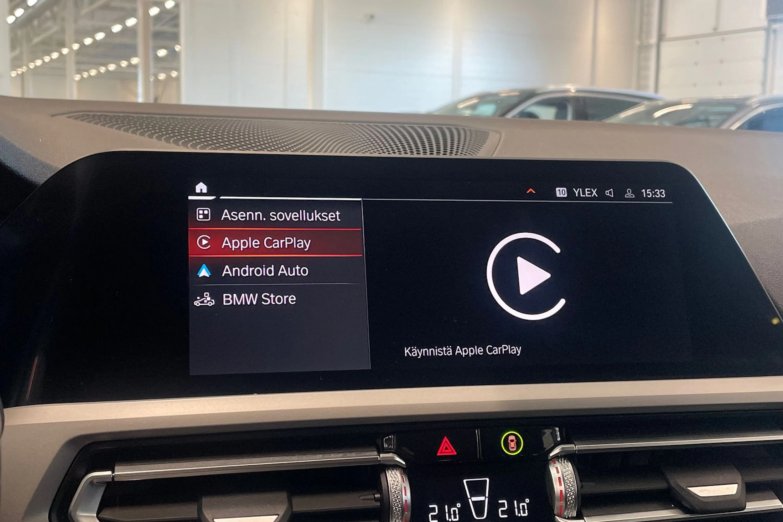 valkoinen BMW 320 2021 kuva 24.