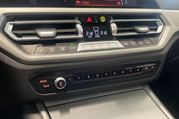 valkoinen BMW 320 2021 kuva 28.