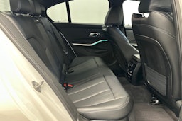 valkoinen BMW 320 2021 kuva 11.