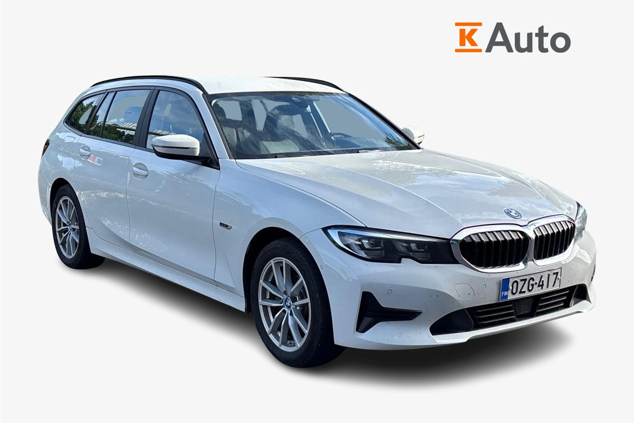 valkoinen BMW 320 2022 kuva 1.