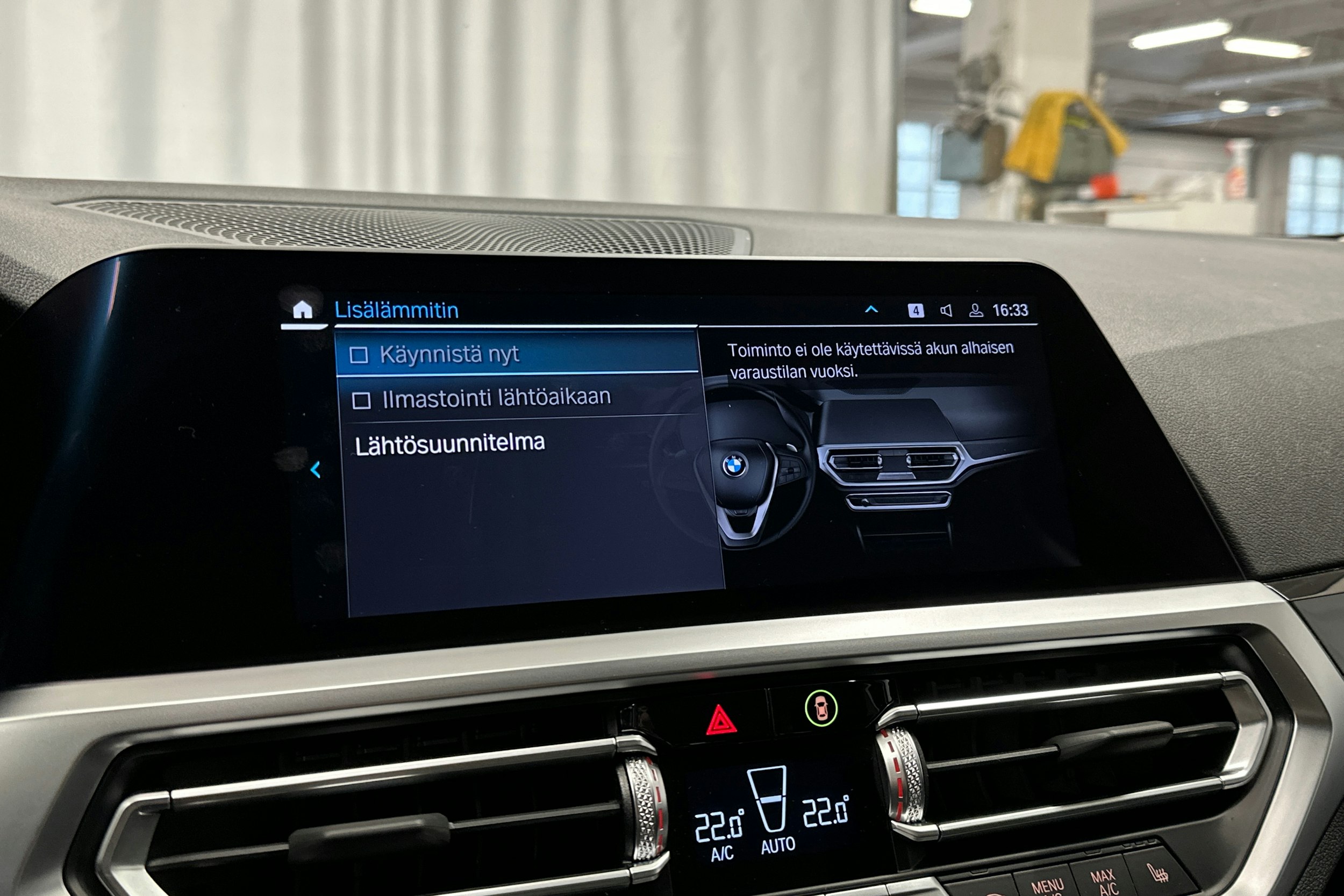 valkoinen BMW 320 2021 kuva 22.