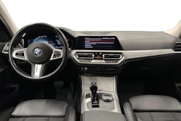 valkoinen BMW 320 2022 kuva 9.