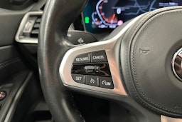 valkoinen BMW 320 2022 kuva 14.