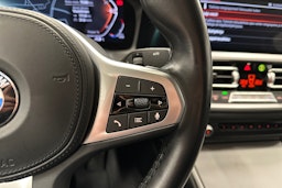 valkoinen BMW 320 2022 kuva 15.