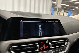 valkoinen BMW 320 2022 kuva 18.