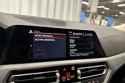 valkoinen BMW 320 2022 kuva 22.