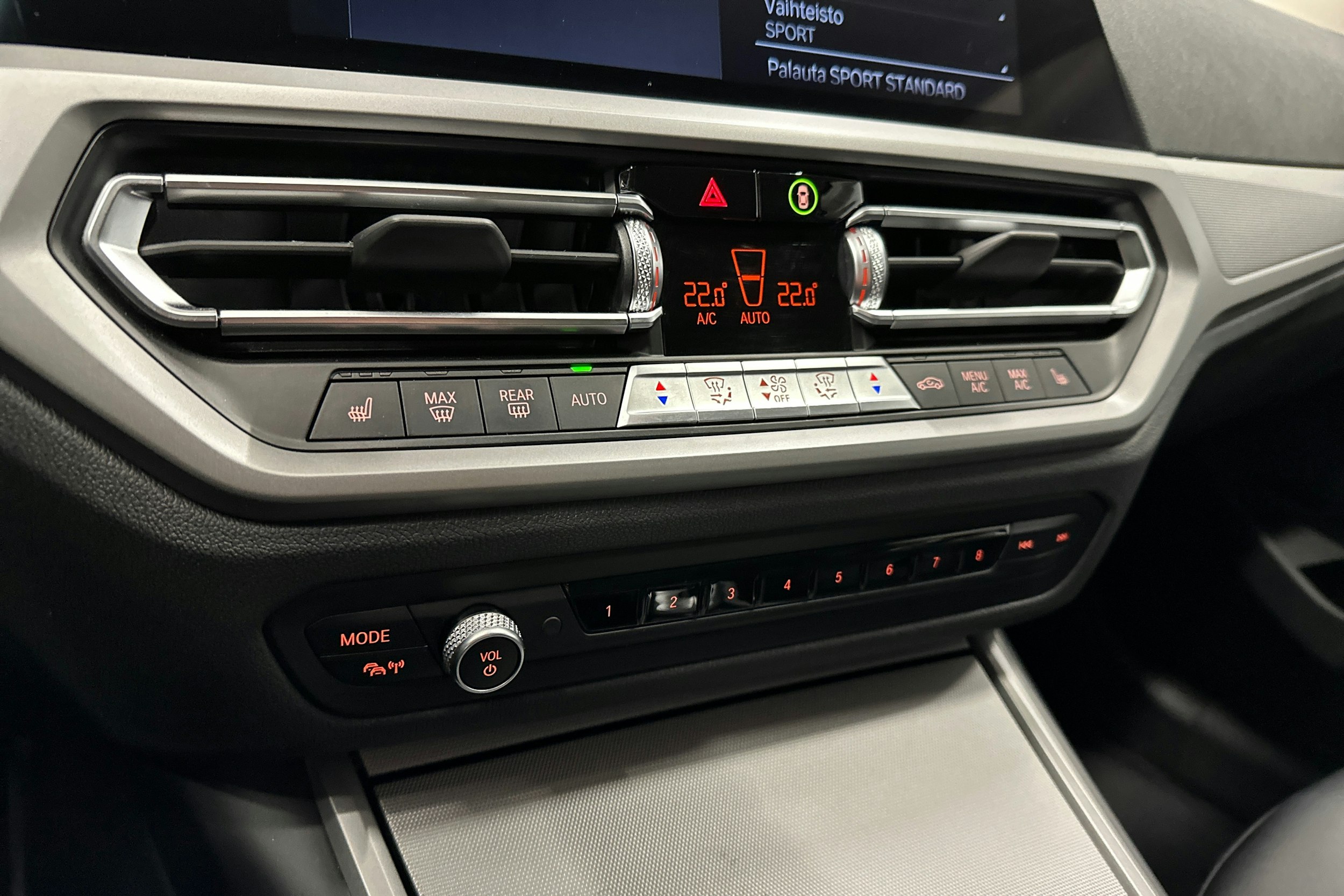 valkoinen BMW 320 2022 kuva 23.