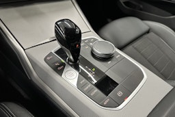 valkoinen BMW 320 2022 kuva 24.