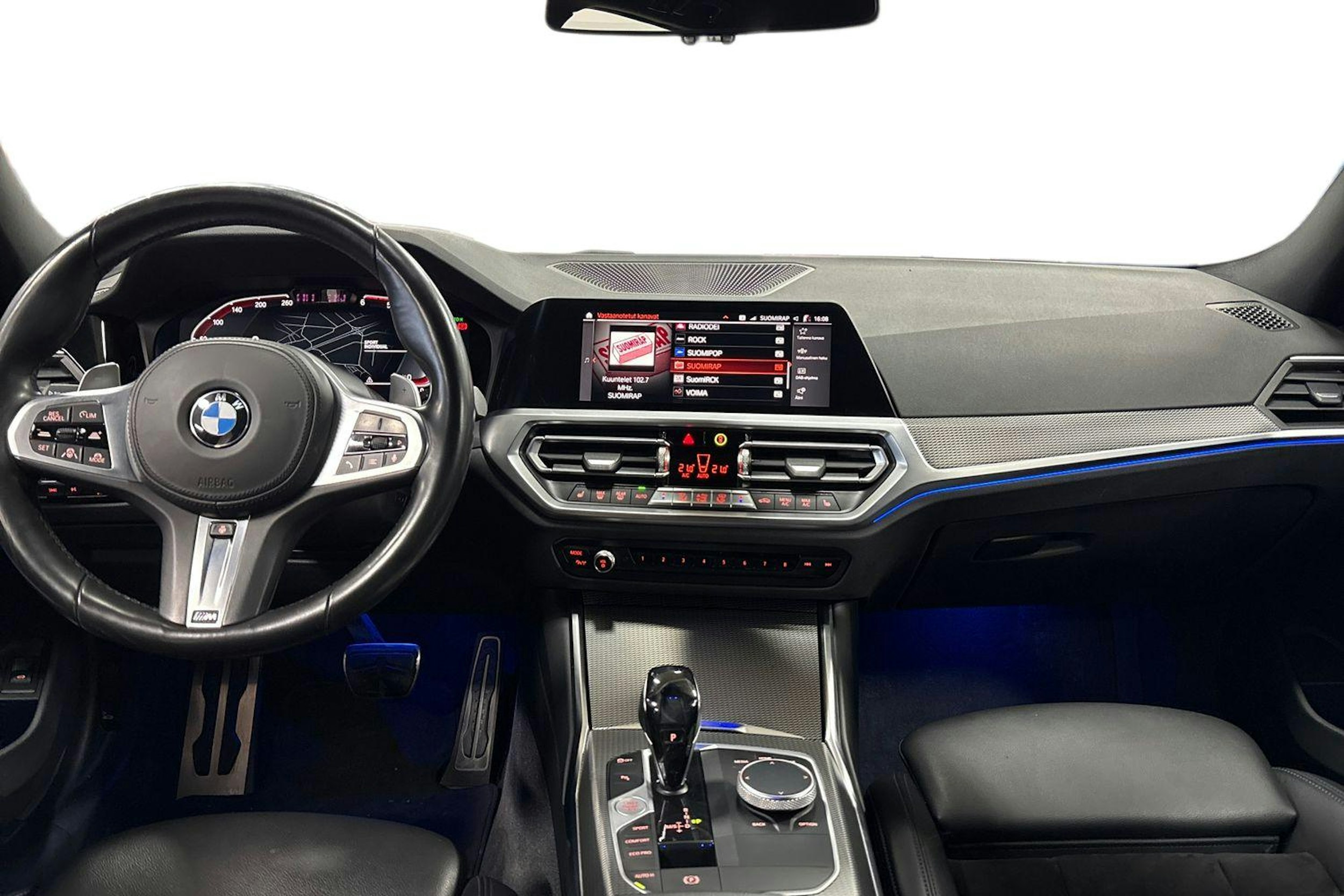 harmaa BMW 320 2022 kuva 8.