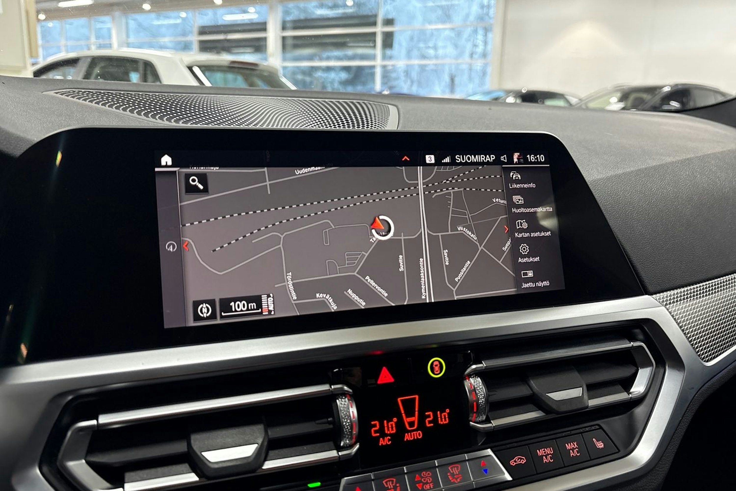 harmaa BMW 320 2022 kuva 18.