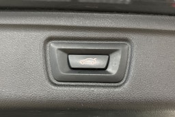 harmaa BMW 320 2022 kuva 26.