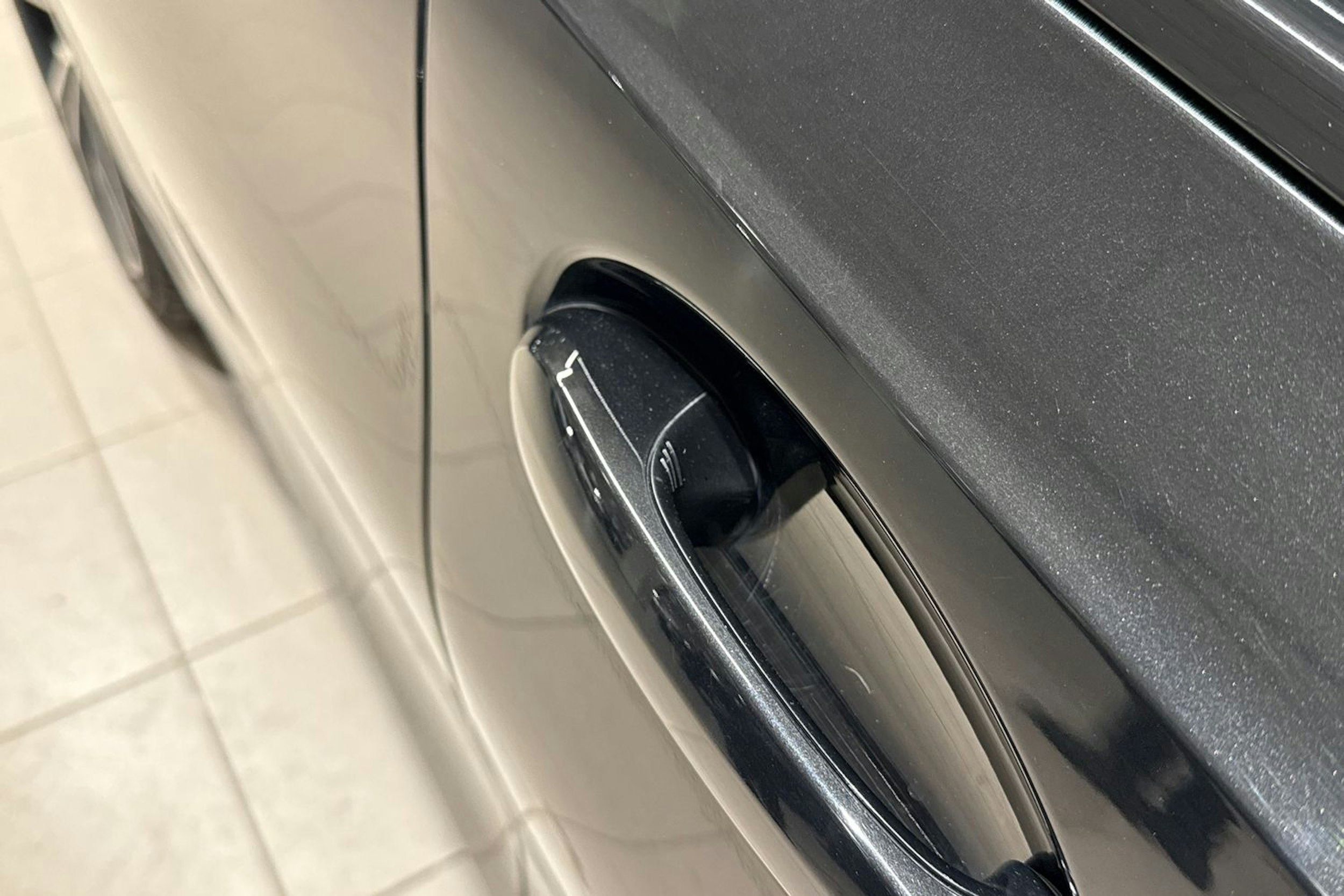 Musta BMW 320 2022 kuva 37.