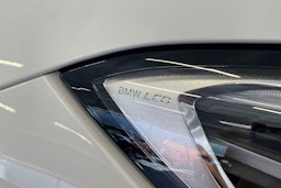 Valkoinen BMW 320 2022 kuva 28.