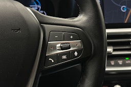 musta BMW 320 2022 kuva 20.