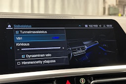 musta BMW 320 2022 kuva 28.