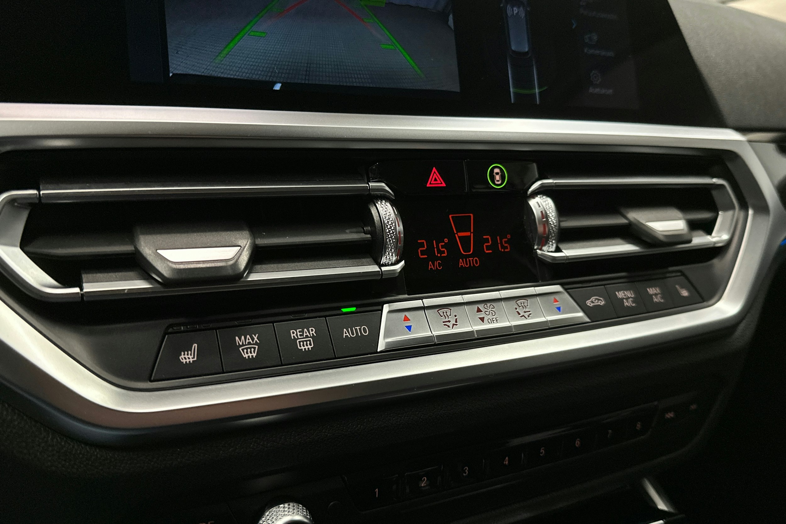 musta BMW 320 2022 kuva 31.