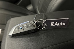 musta BMW 320 2022 kuva 33.