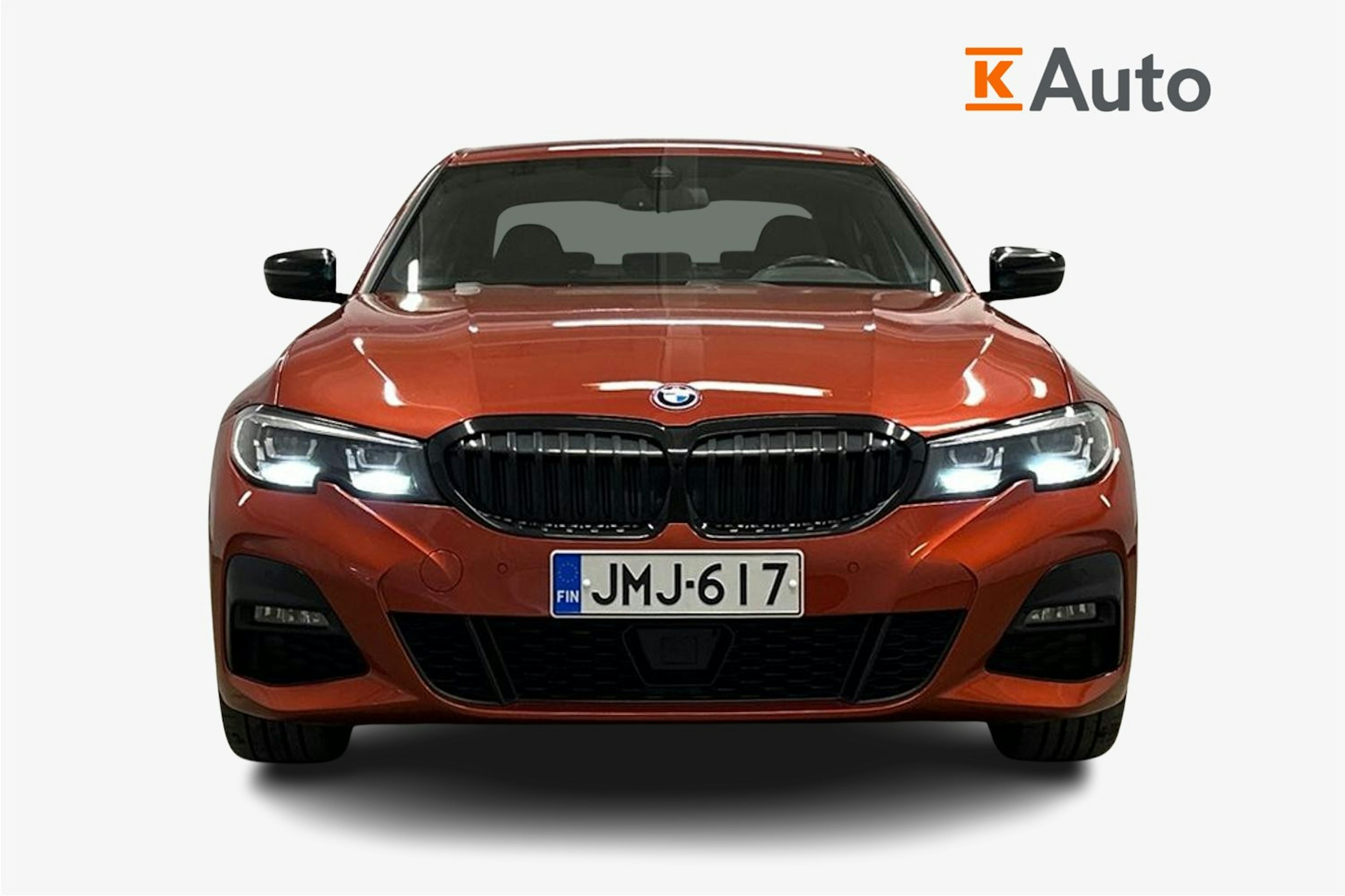 oranssi BMW 320 2022 kuva 5.