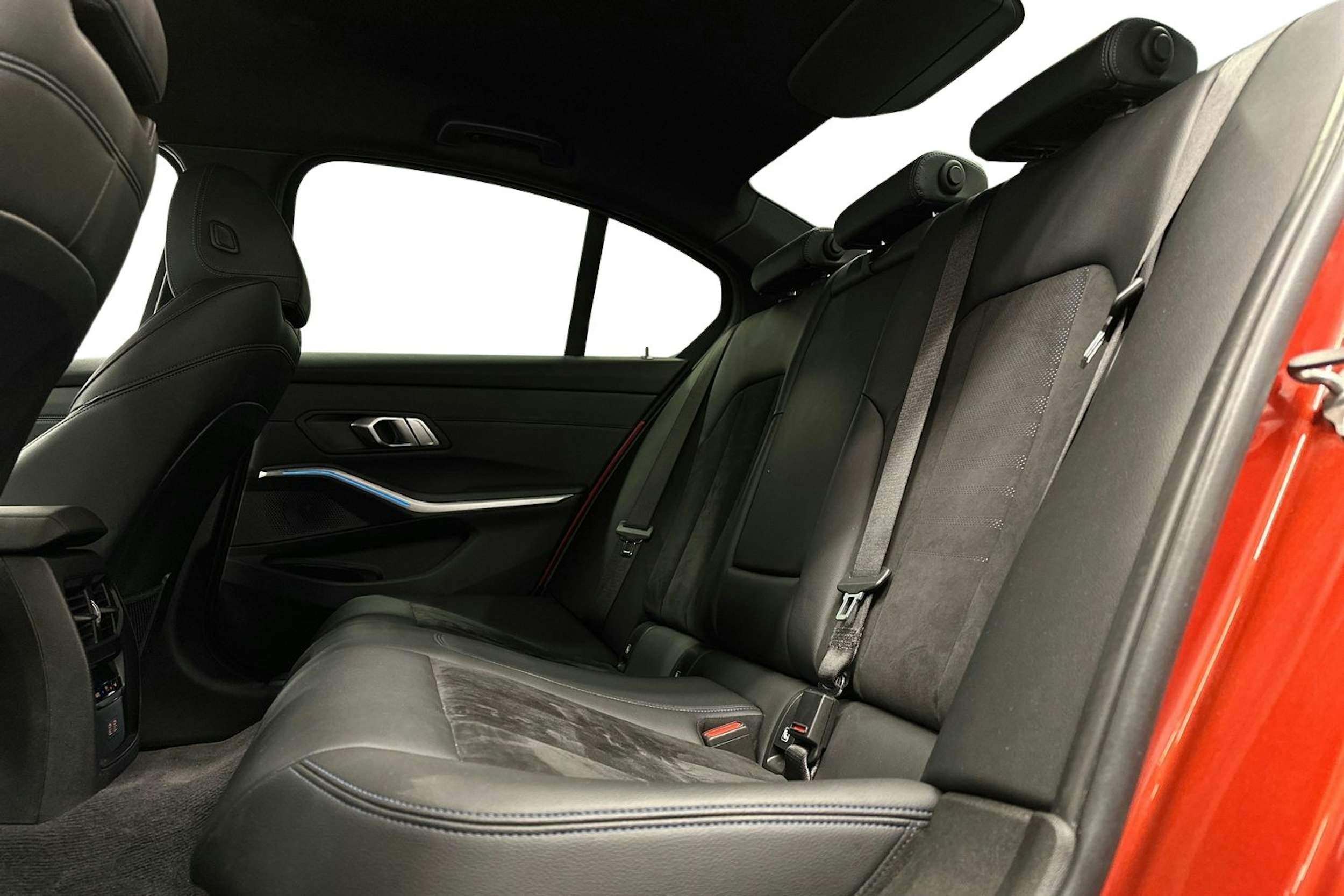 oranssi BMW 320 2022 kuva 10.