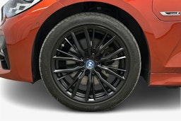 oranssi BMW 320 2022 kuva 11.