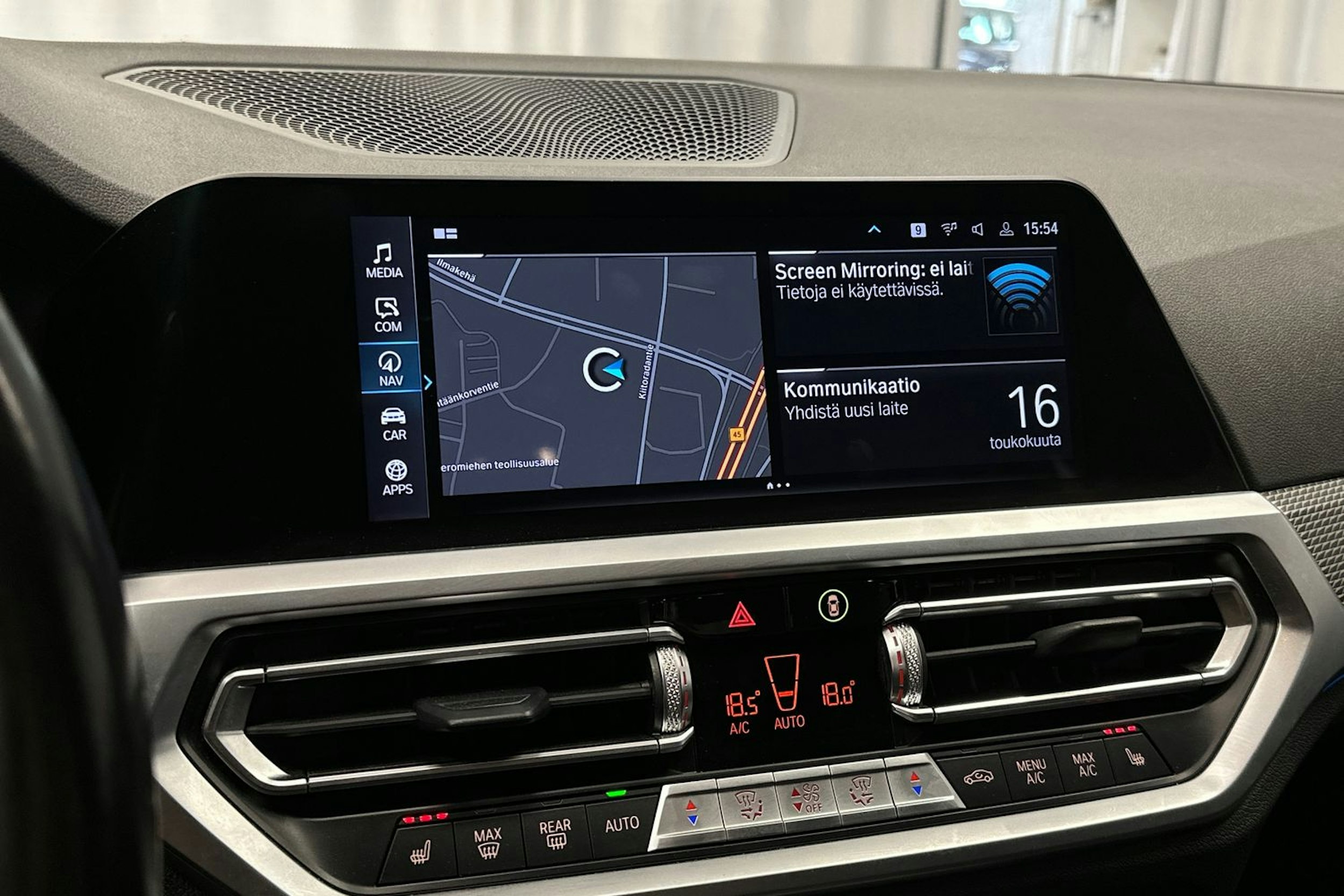 oranssi BMW 320 2022 kuva 26.