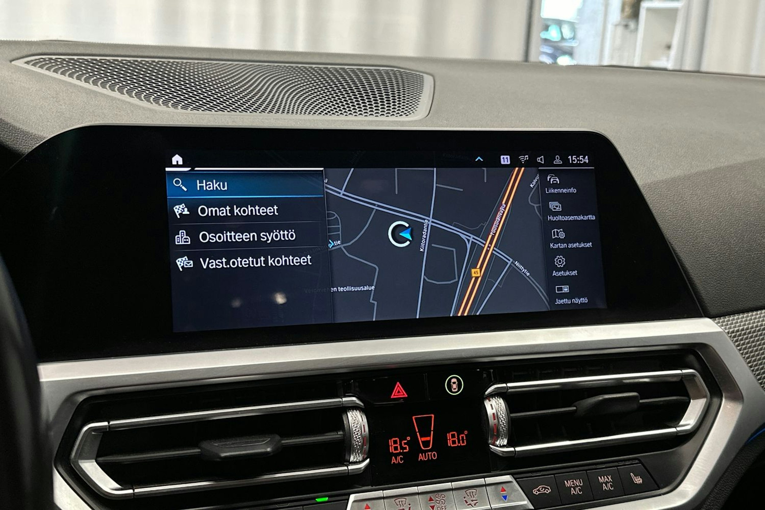 oranssi BMW 320 2022 kuva 27.