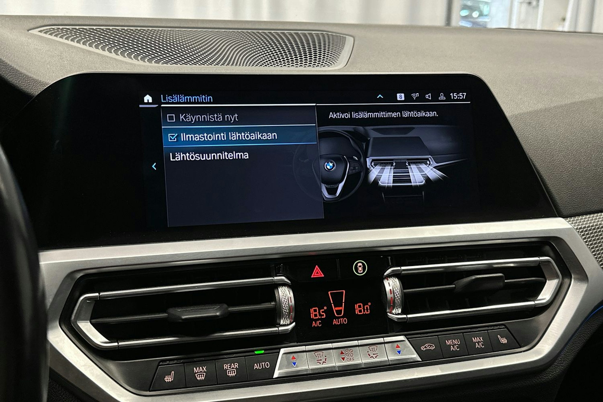oranssi BMW 320 2022 kuva 30.