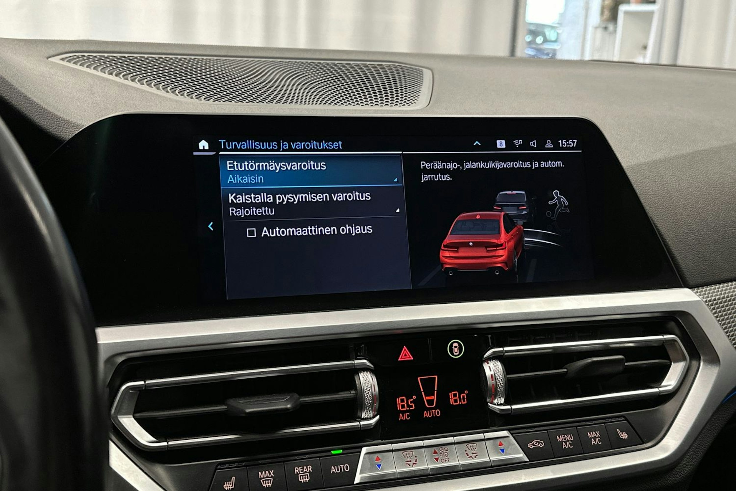 oranssi BMW 320 2022 kuva 31.