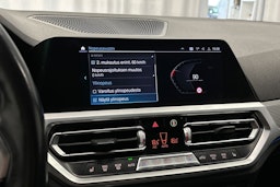 oranssi BMW 320 2022 kuva 33.