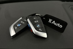 oranssi BMW 320 2022 kuva 39.