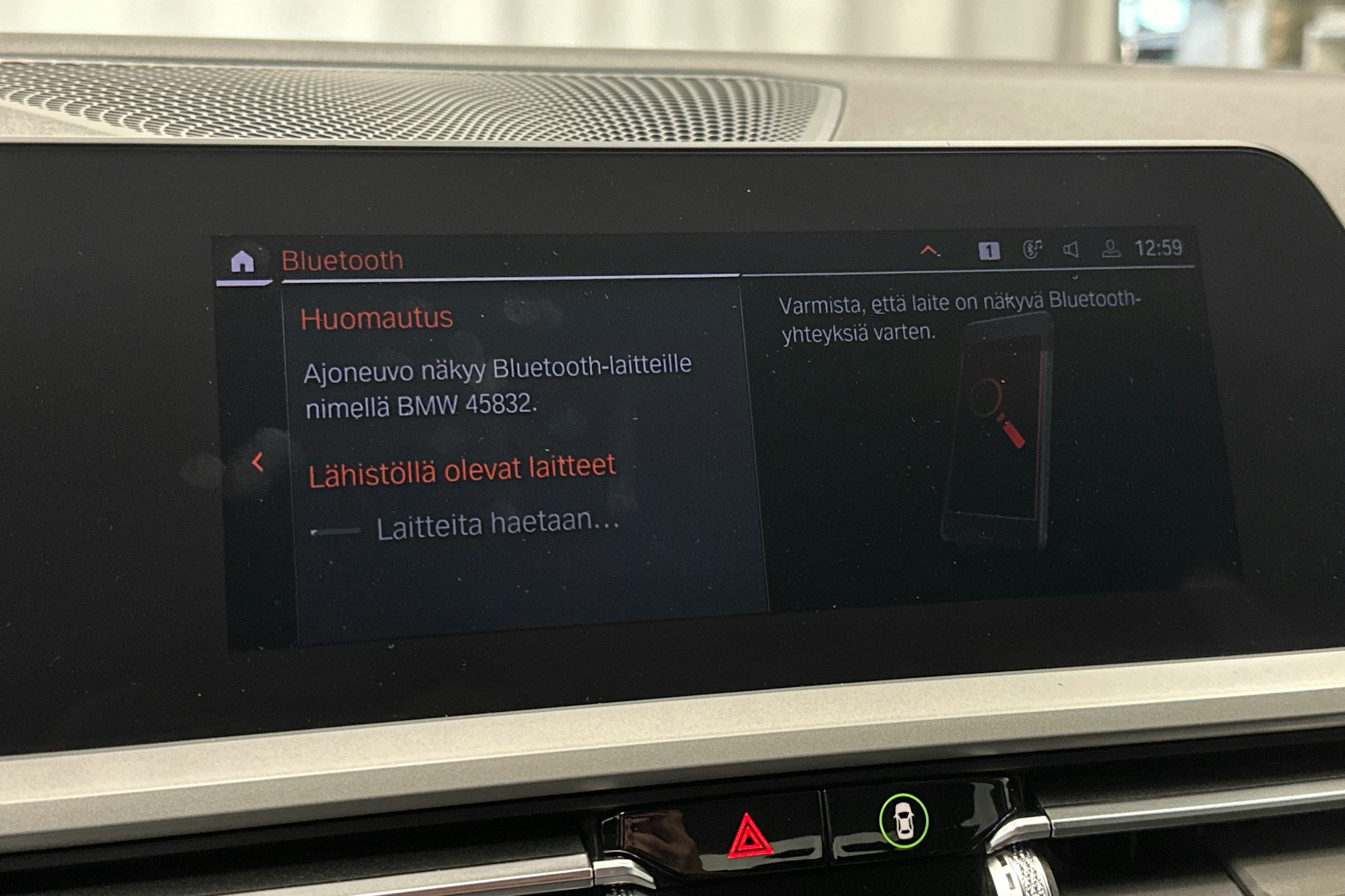 valkoinen BMW 320 2022 kuva 19.
