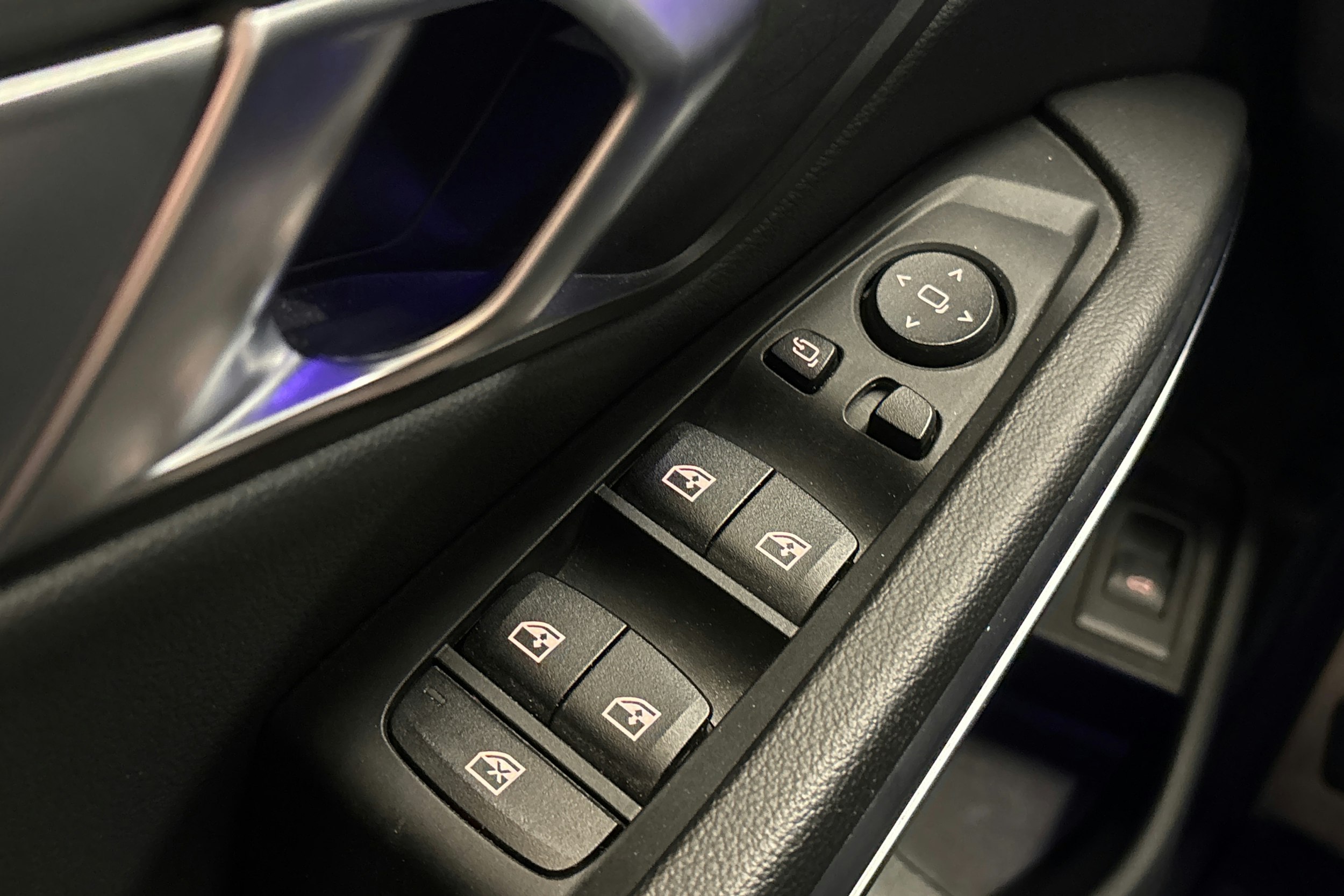 valkoinen BMW 320 2022 kuva 30.