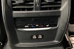 valkoinen BMW 320 2022 kuva 37.