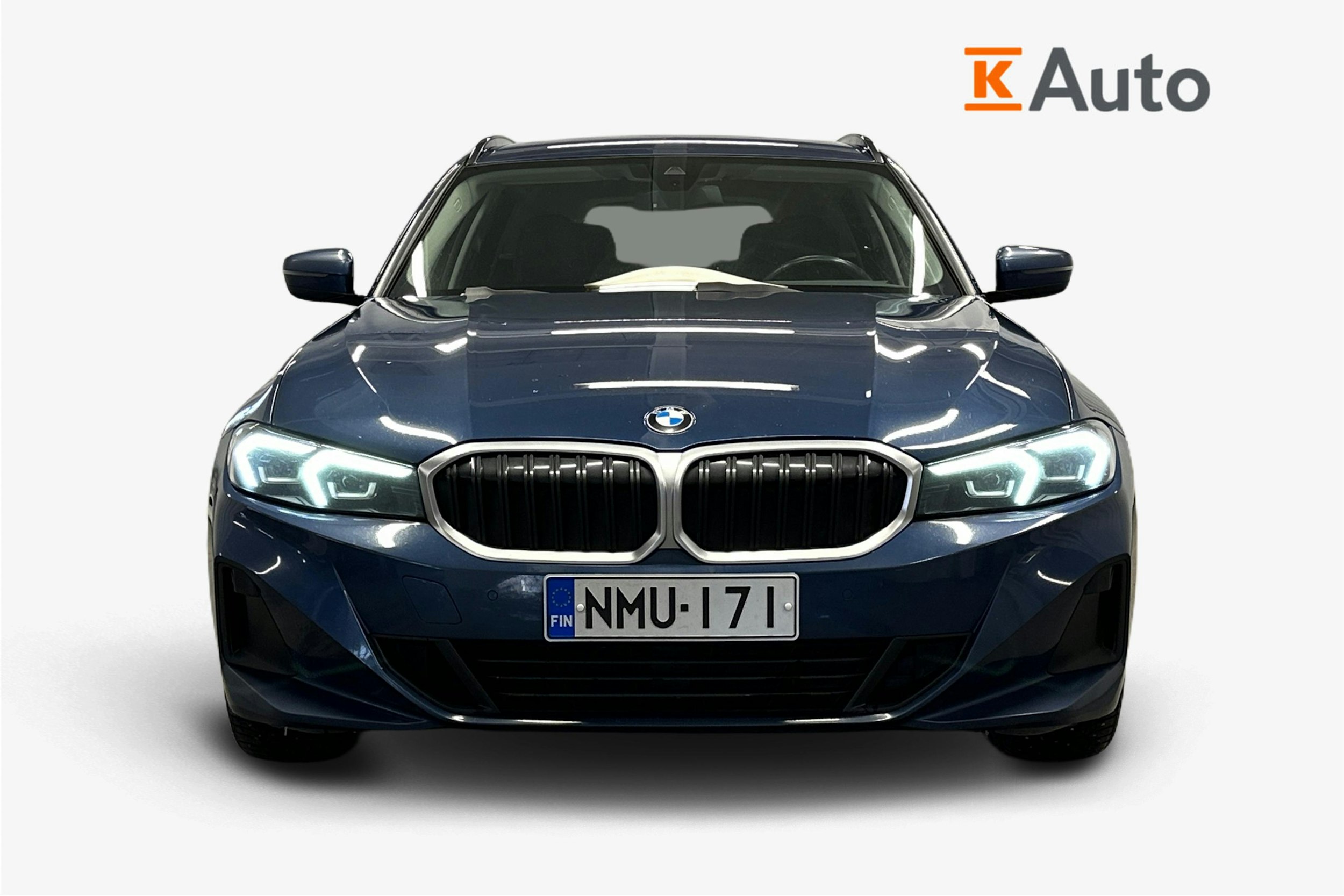 sininen BMW 320 2022 kuva 5.