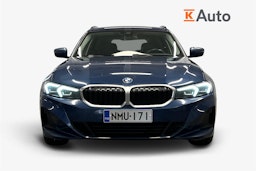 sininen BMW 320 2022 kuva 5.