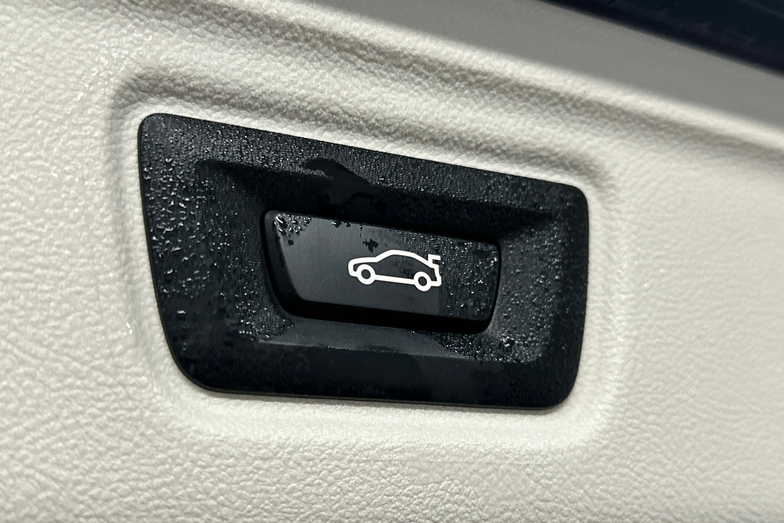 sininen BMW 320 2022 kuva 15.