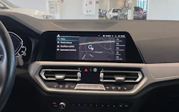 valkoinen BMW 320 2022 kuva 17.
