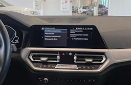 valkoinen BMW 320 2022 kuva 20.