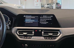valkoinen BMW 320 2022 kuva 22.