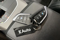 Musta BMW 320 2022 kuva 33.