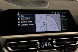 valkoinen BMW 320 2022 kuva 19.