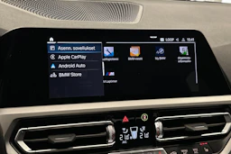 valkoinen BMW 320 2022 kuva 20.