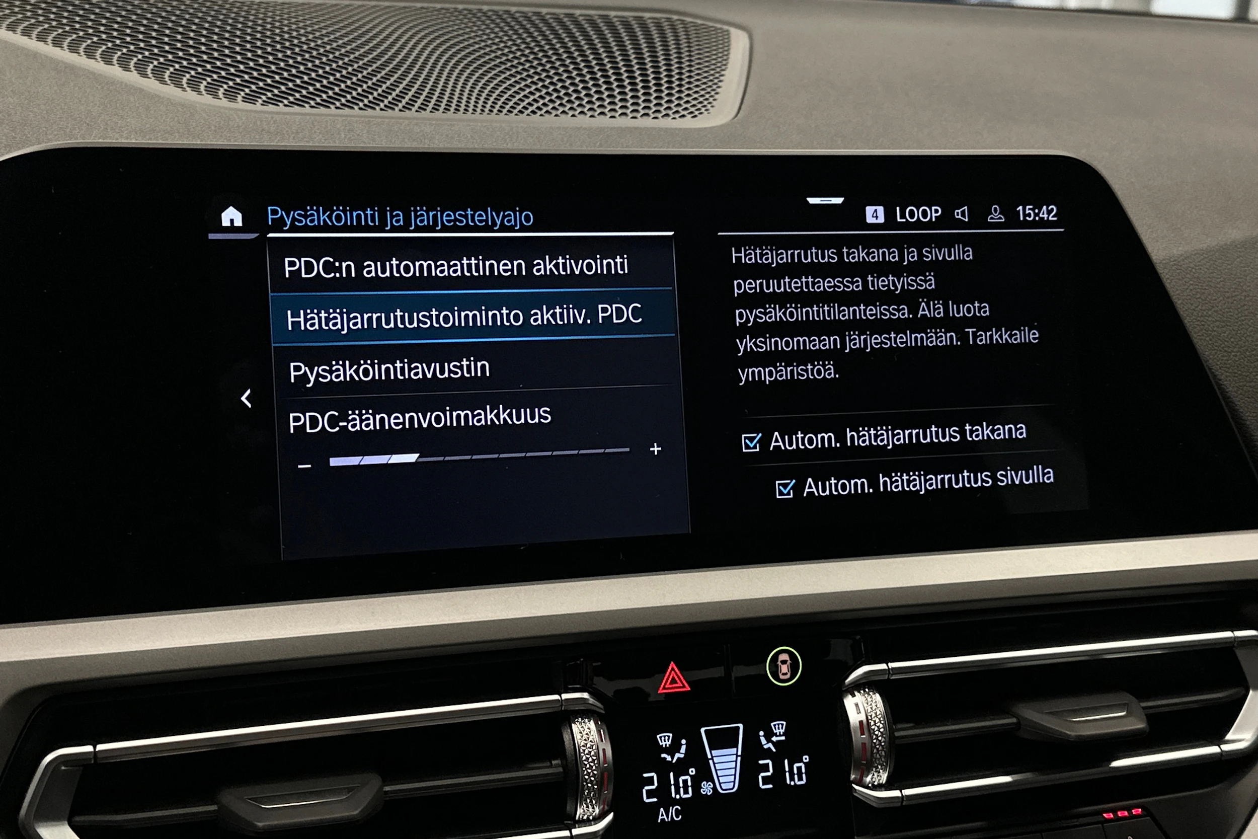 valkoinen BMW 320 2022 kuva 23.