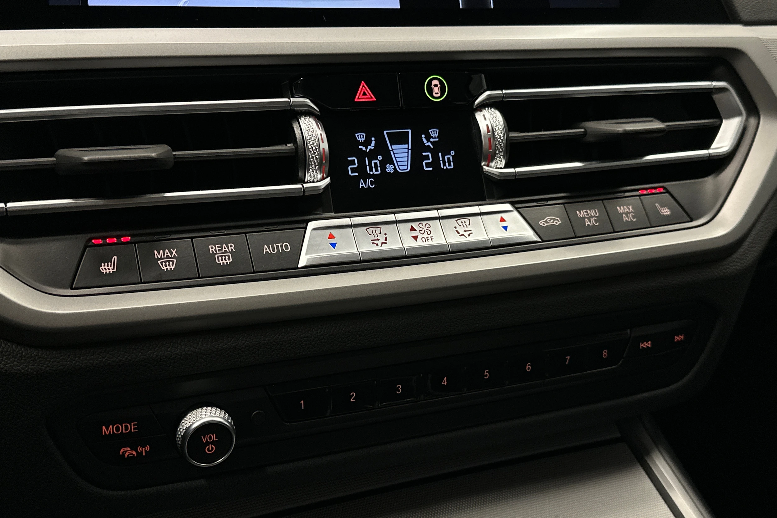 valkoinen BMW 320 2022 kuva 28.