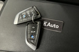 valkoinen BMW 320 2022 kuva 32.