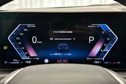 sininen BMW 320 2023 kuva 21.