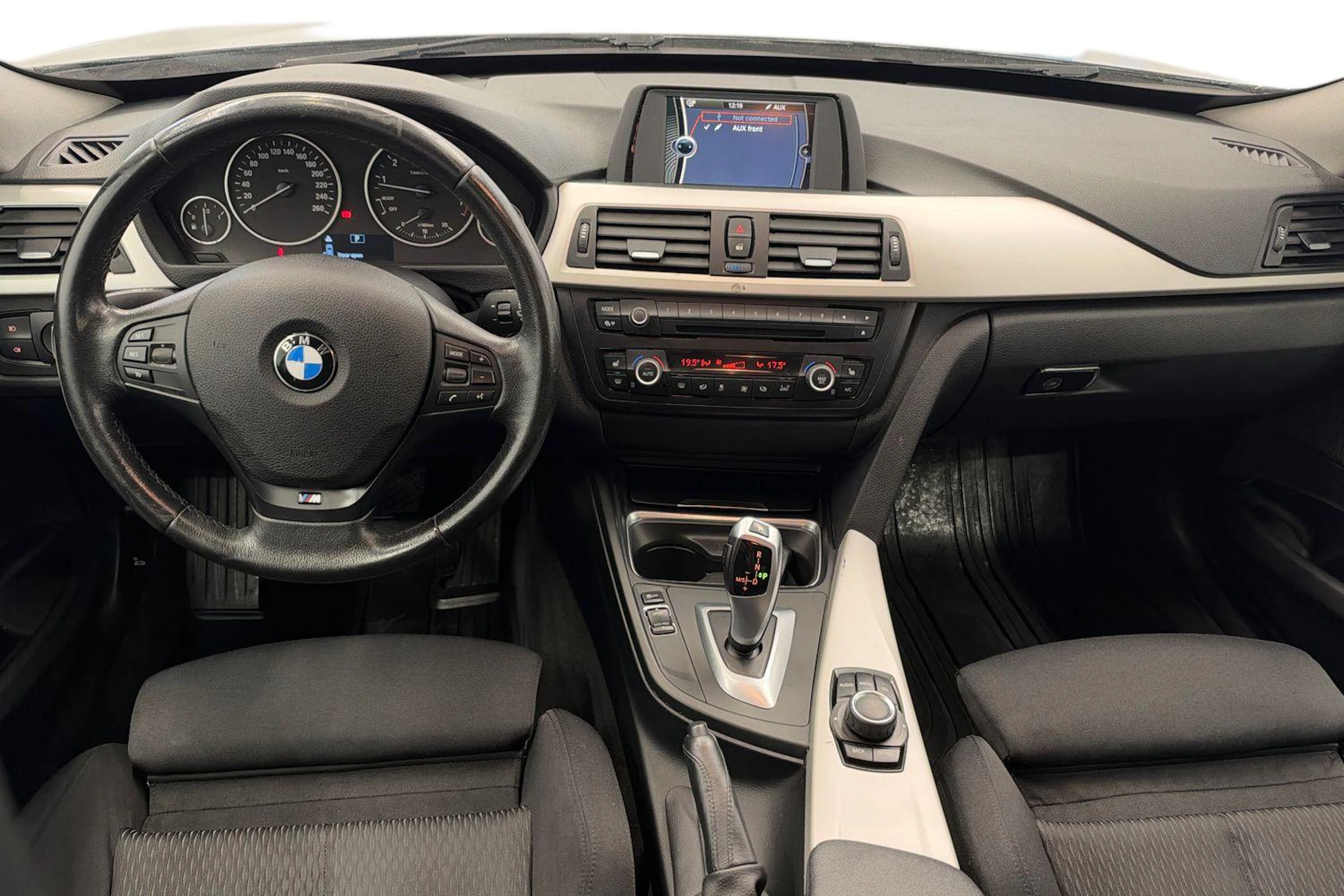 musta BMW 320 Gran Turismo 2013 kuva 7.